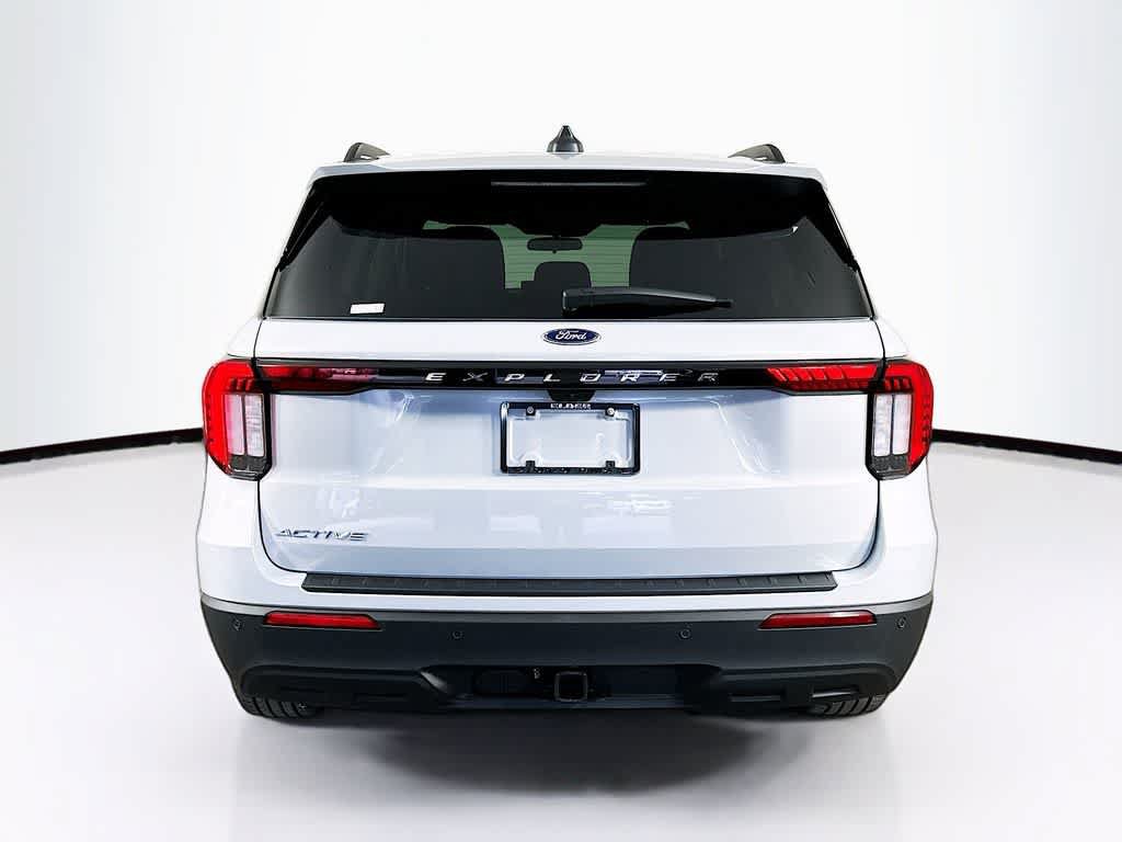 New 2026 Ford Explorer Active RWD image 5