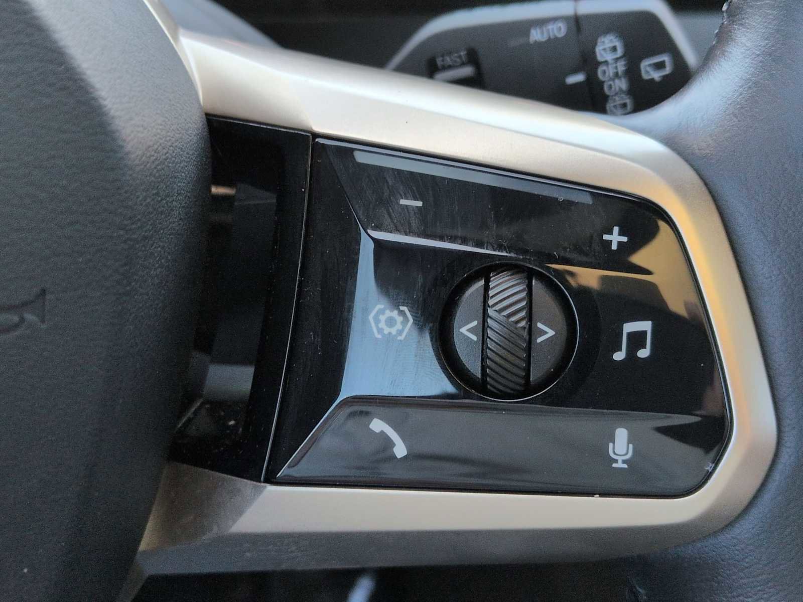 Certified 2022 BMW iX xDrive50 w/ Premium Package image 26