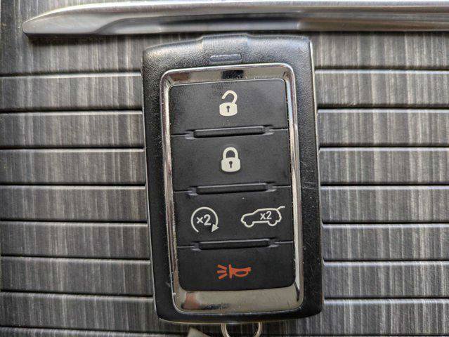 Certified 2023 Jeep Wagoneer Series III w/ Convenience Group I RWD image 32