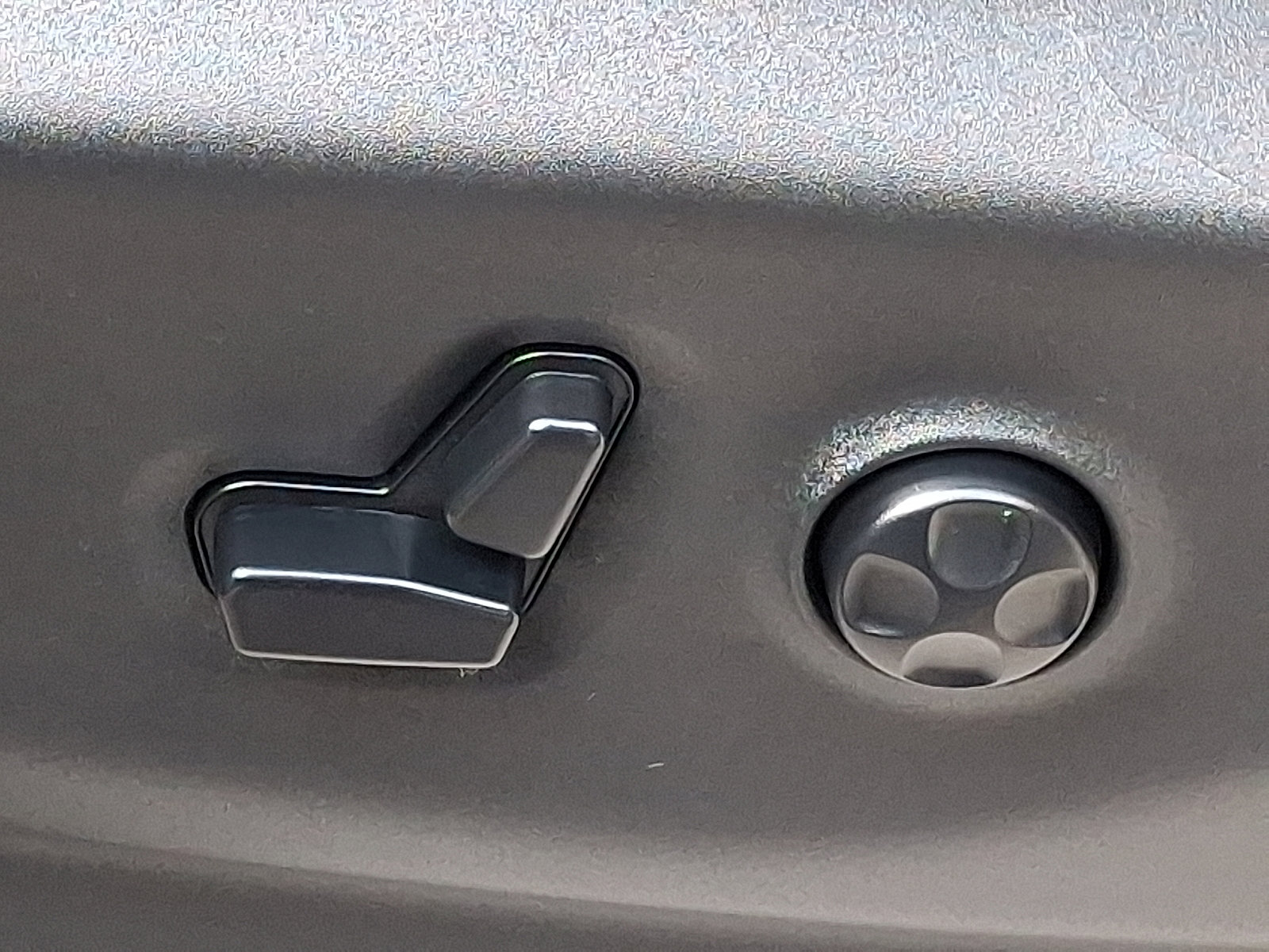 Used 2017 Chrysler Pacifica Touring-L Plus image 26