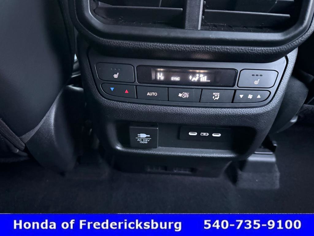 Used 2025 Honda Pilot Elite image 46