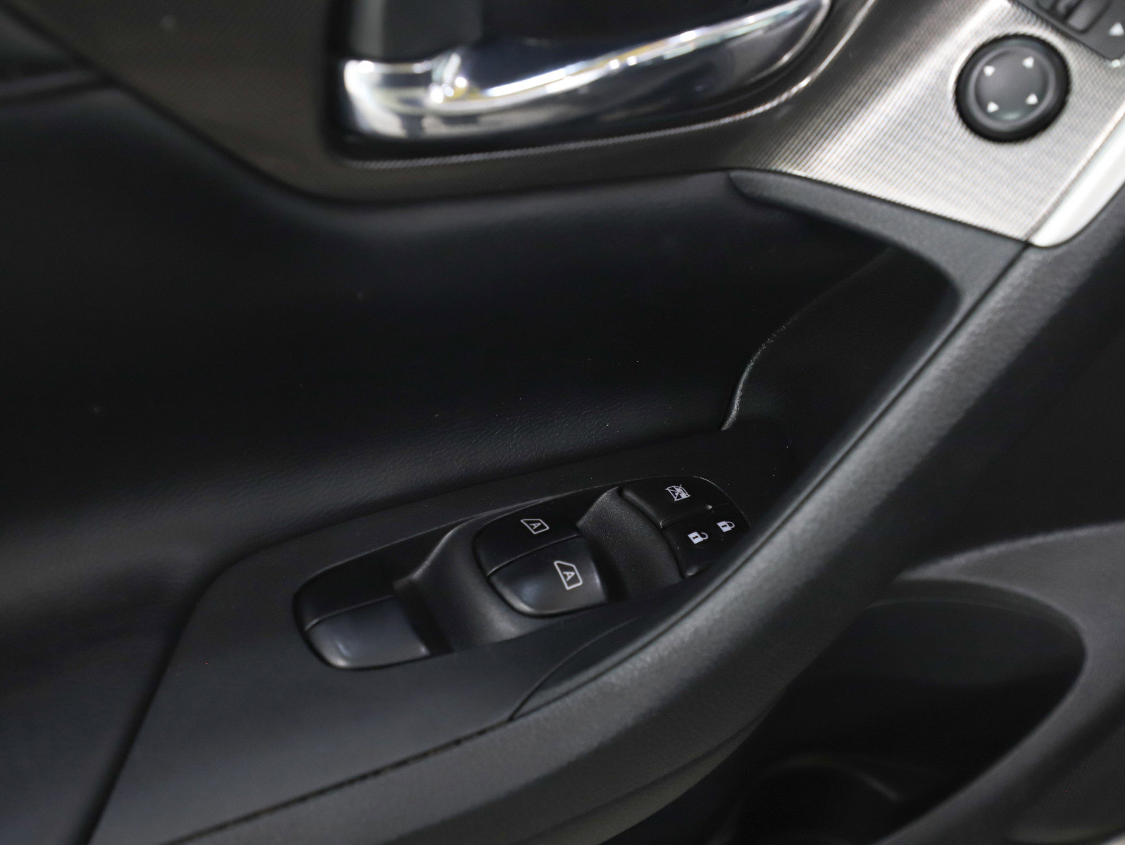 Used 2013 Nissan Altima 2.5 SL w/ Technology Pkg image 18