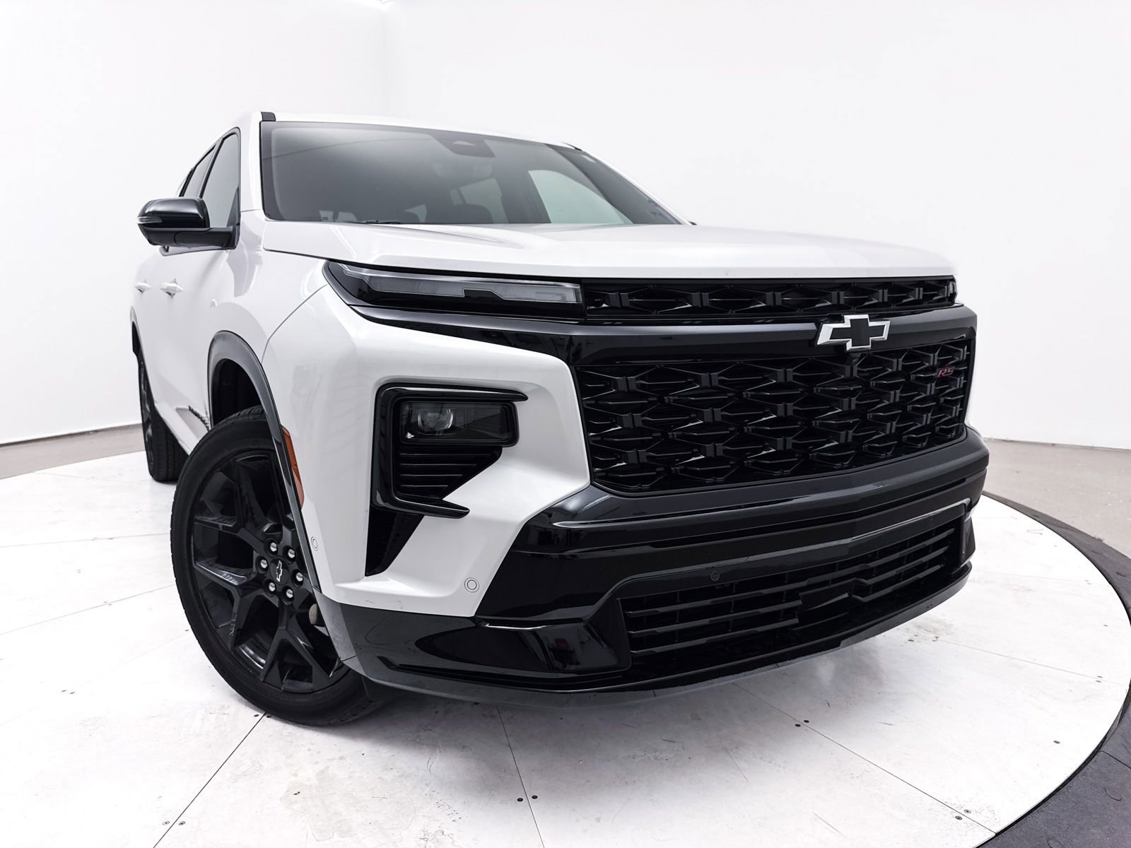 Used 2024 Chevrolet Traverse RS w/ LPO, Floor Liner Package image 7