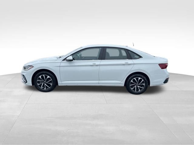 Used 2025 Volkswagen Jetta S image 4