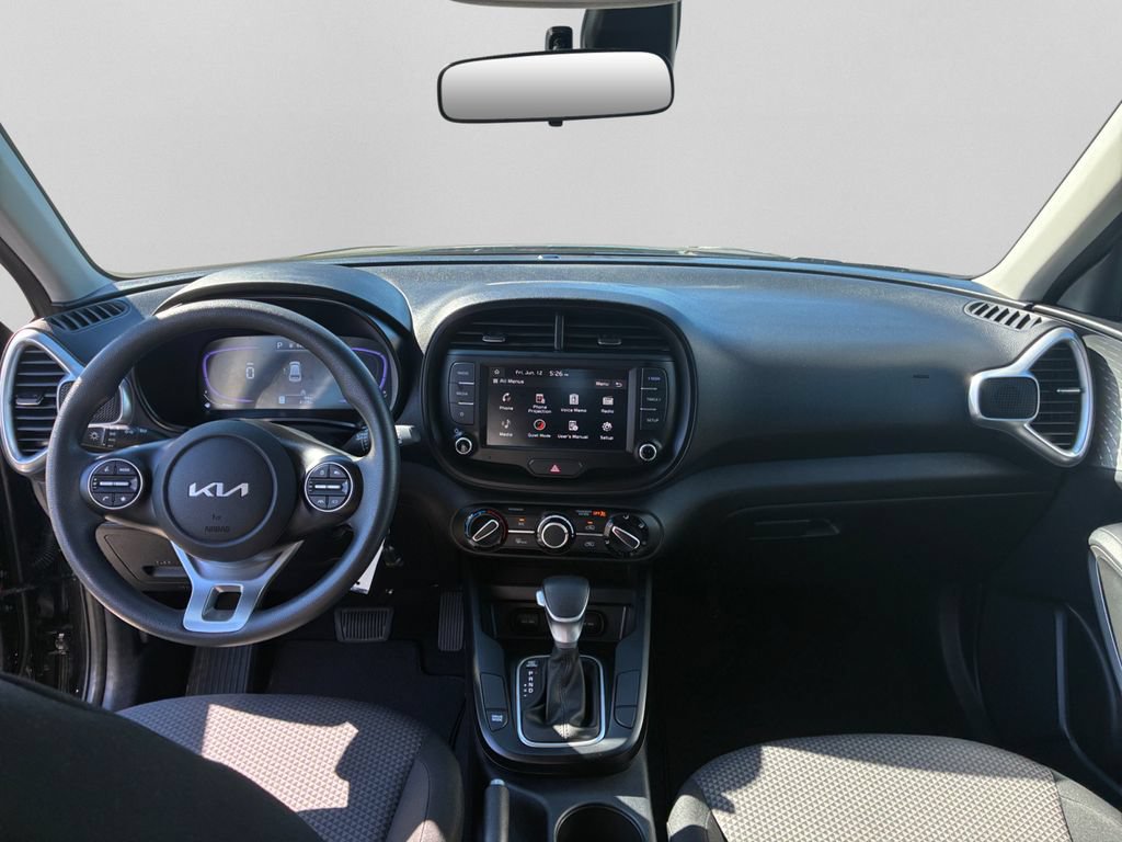 Certified 2025 Kia Soul LX w/ LX Technology Package FWD image 16