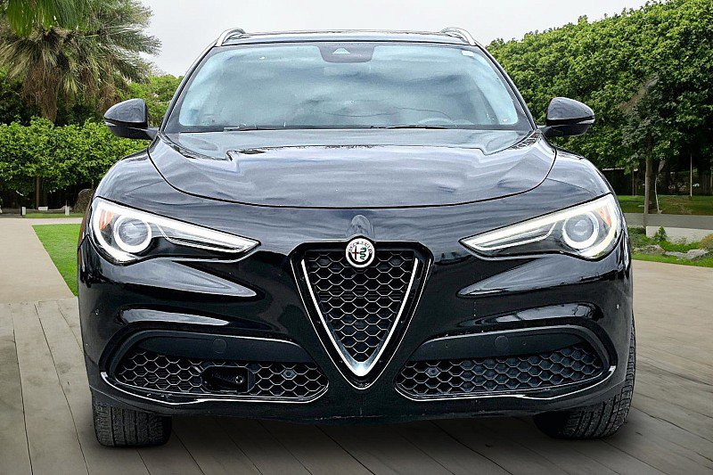 Used 2019 Alfa Romeo Stelvio Ti Lusso w/ Quick Order Package 22X Lusso image 3