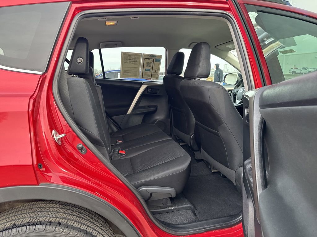 Used 2015 Toyota RAV4 LE image 35