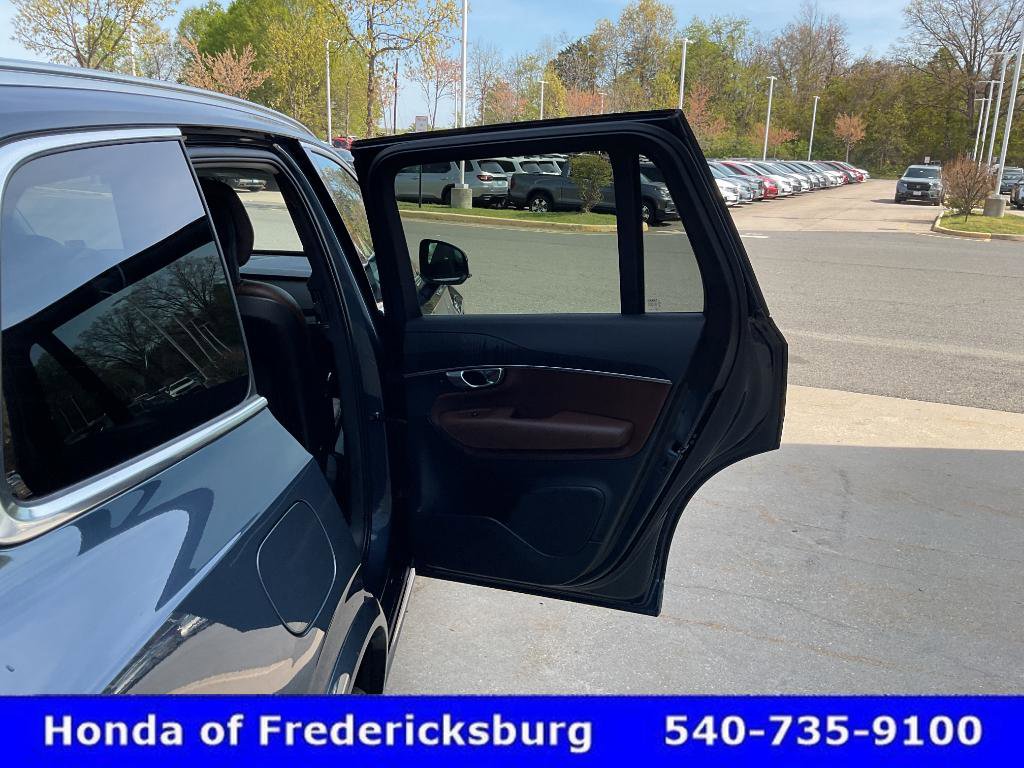 Used 2020 Volvo XC90 T6 Momentum w/ Protection Package Premier AWD/4WD image 18