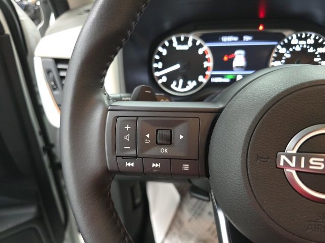 Used 2024 Nissan Rogue SV w/ SV Premium Package FWD image 20