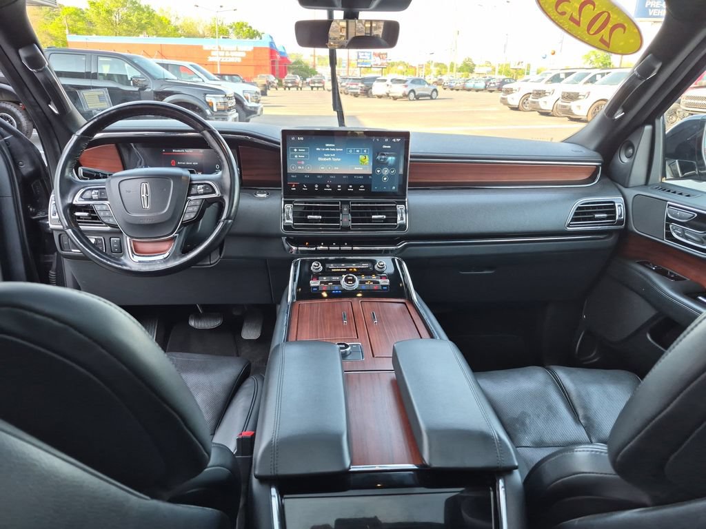 Used 2023 Lincoln Navigator Reserve AWD/4WD image 21