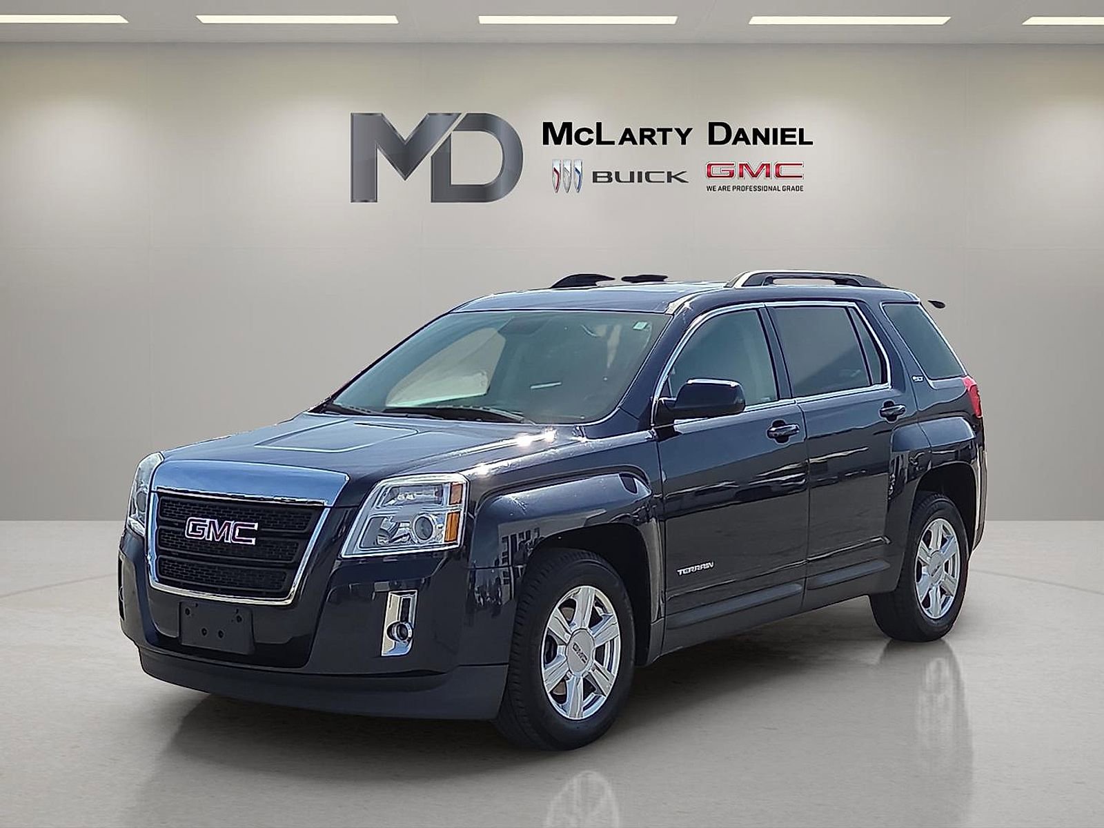 Certified 2015 GMC Terrain SLT w/ Open Road Package image 2