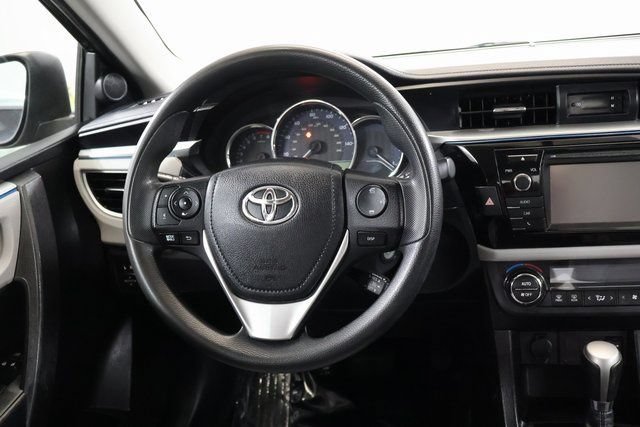 Used 2015 Toyota Corolla LE FWD image 14