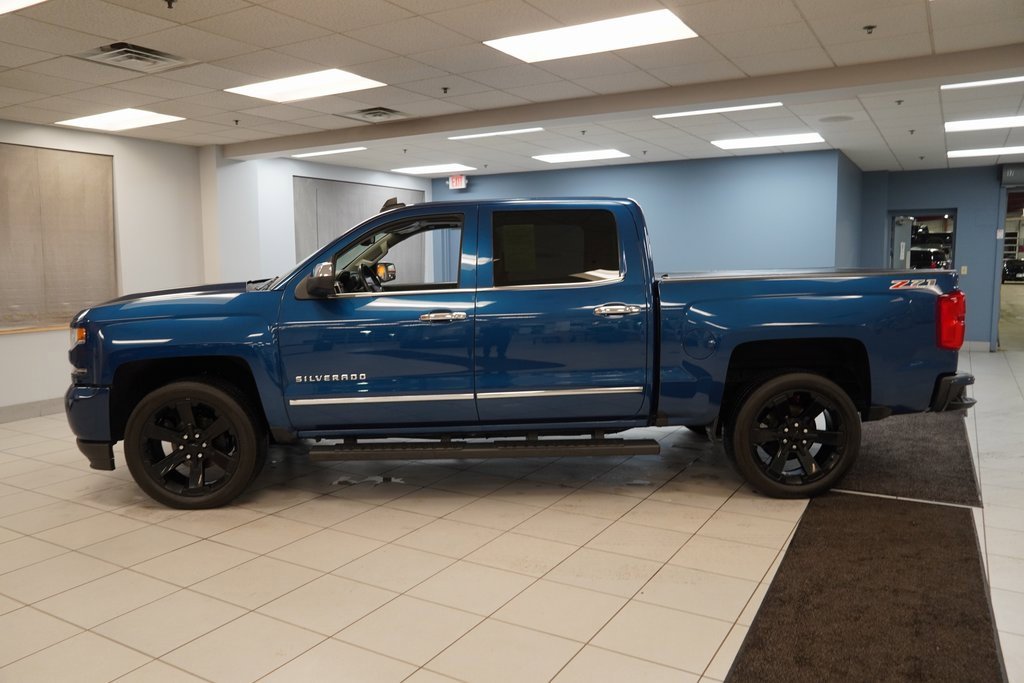 Used 2017 Chevrolet Silverado 1500 LTZ Z71 w/ LTZ Plus Package image 2