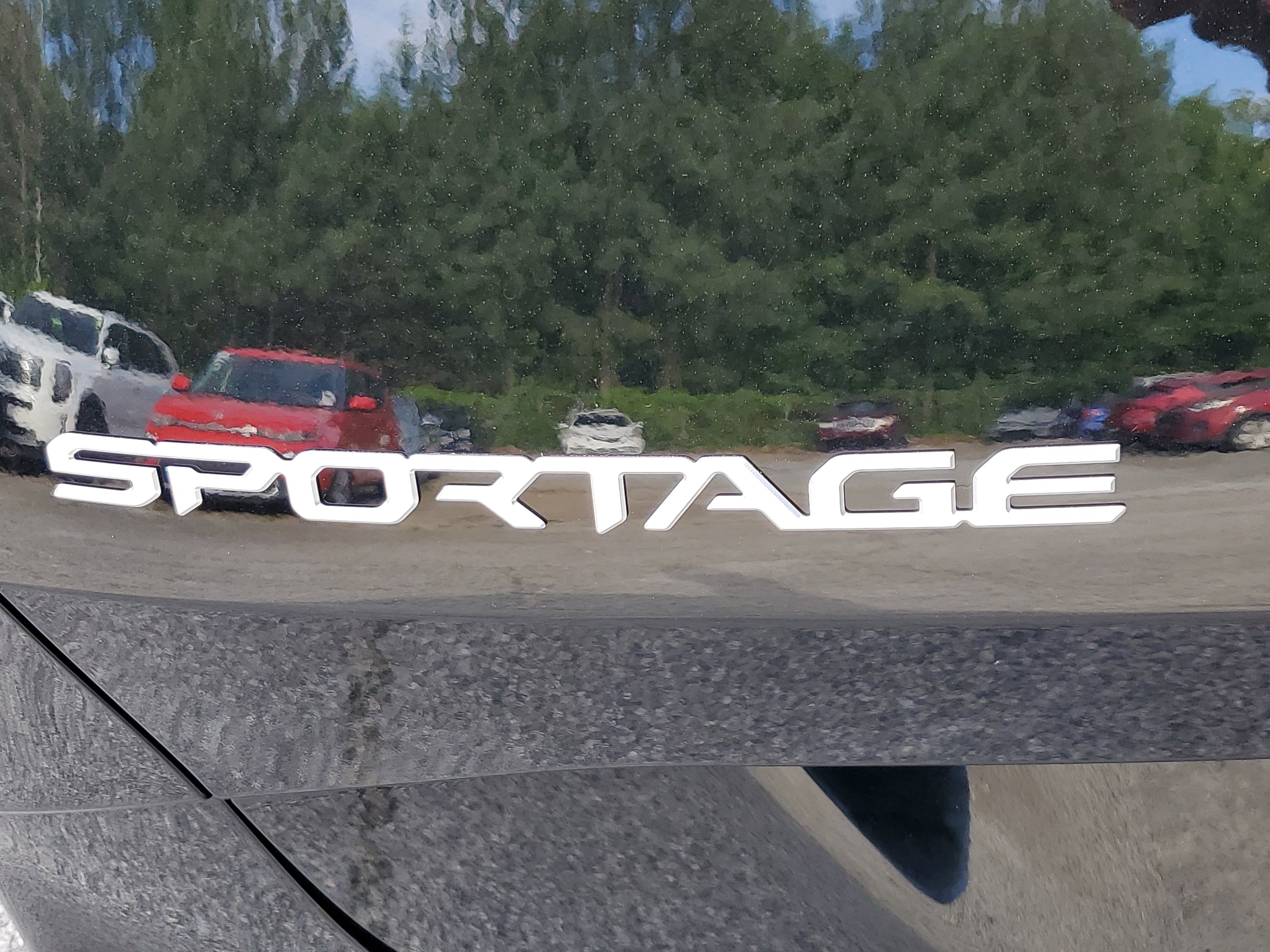 New 2026 Kia Sportage SX image 7