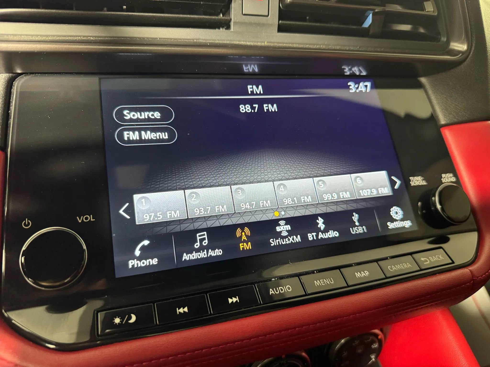 Used 2023 Nissan Z w/ Floor Mat Package (L93) image 18