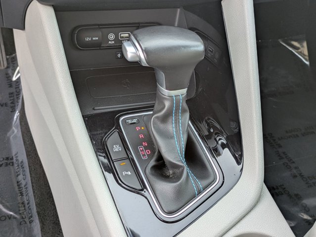 Used 2018 Kia Niro EX Premium FWD image 13