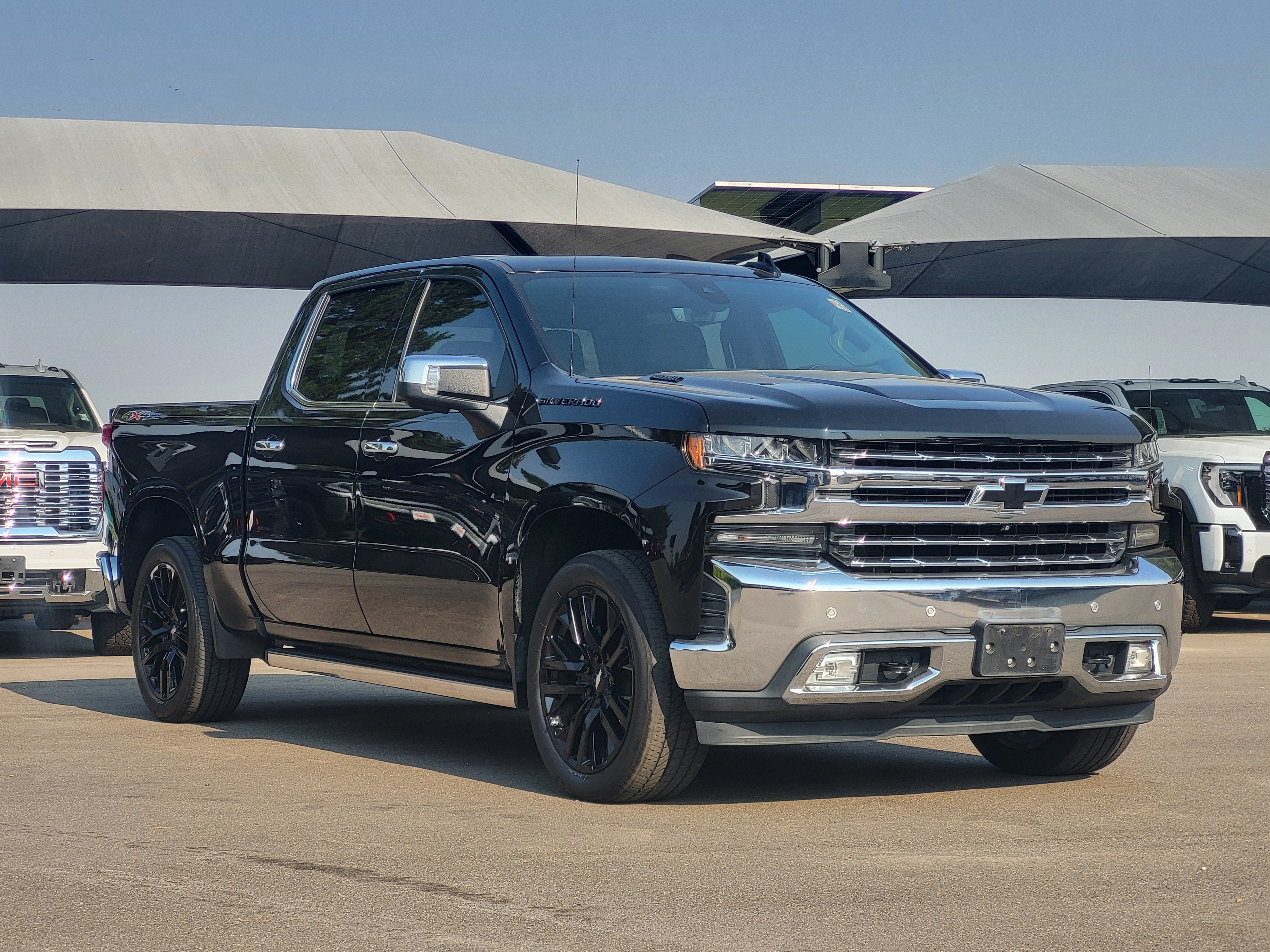 Certified 2020 Chevrolet Silverado 1500 LTZ w/ LTZ Plus Package AWD/4WD image 3