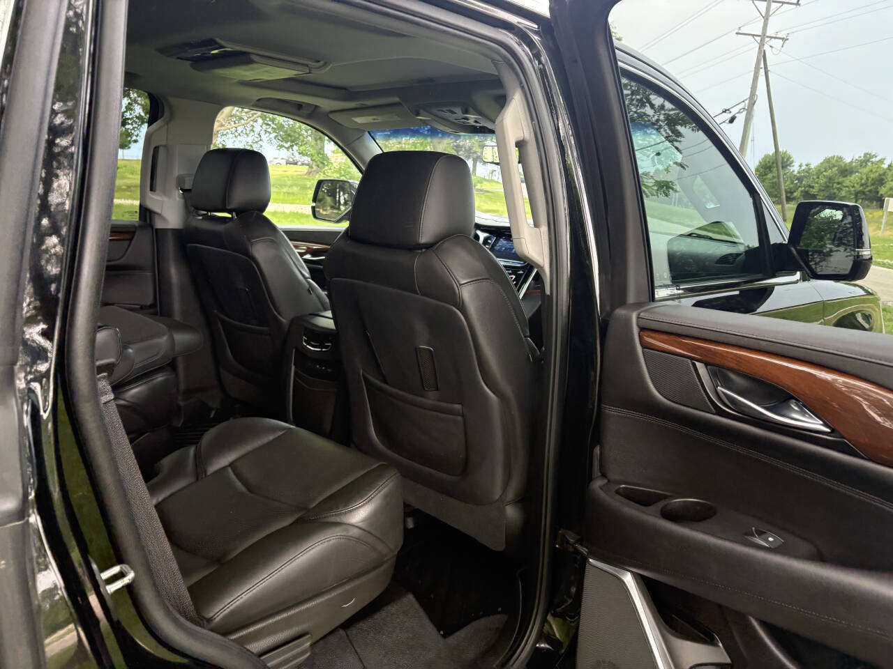 Used 2020 Cadillac Escalade Premium Luxury AWD/4WD image 35