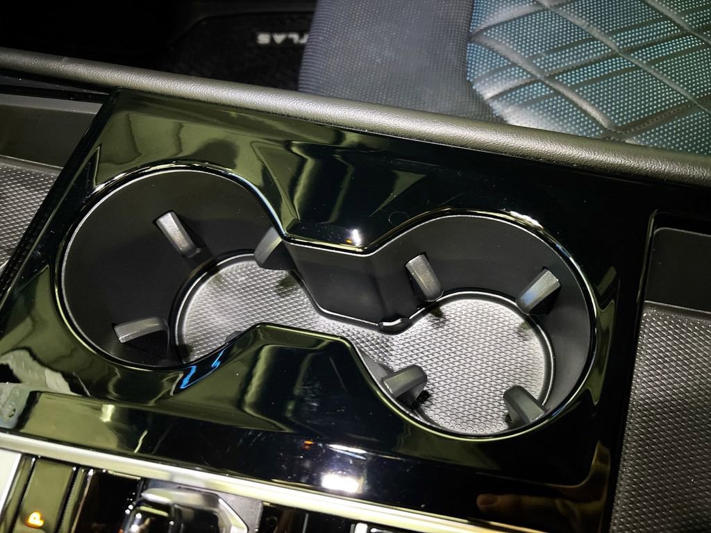 Certified 2024 Volkswagen Atlas Cross Sport SEL Premium R-Line image 15