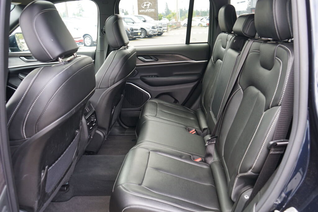 Used 2024 Jeep Grand Cherokee Limited 4xe w/ Trailer Tow Package image 13