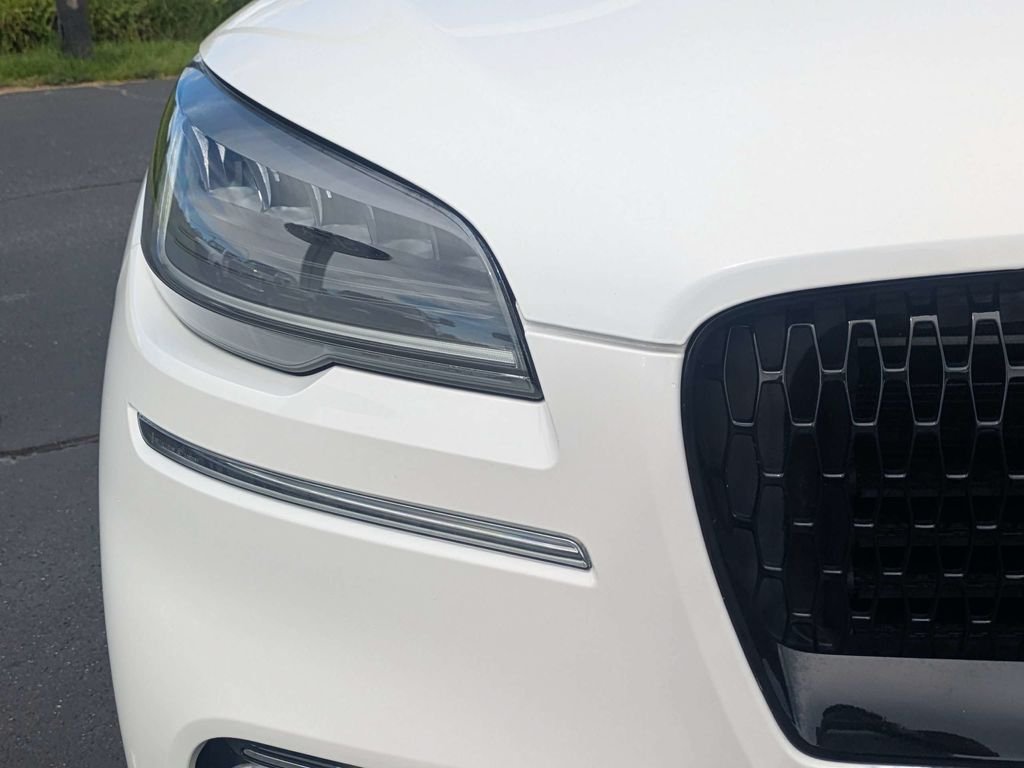 Used 2022 Lincoln Aviator Reserve w/ Equipment Group 201A RWD image 10