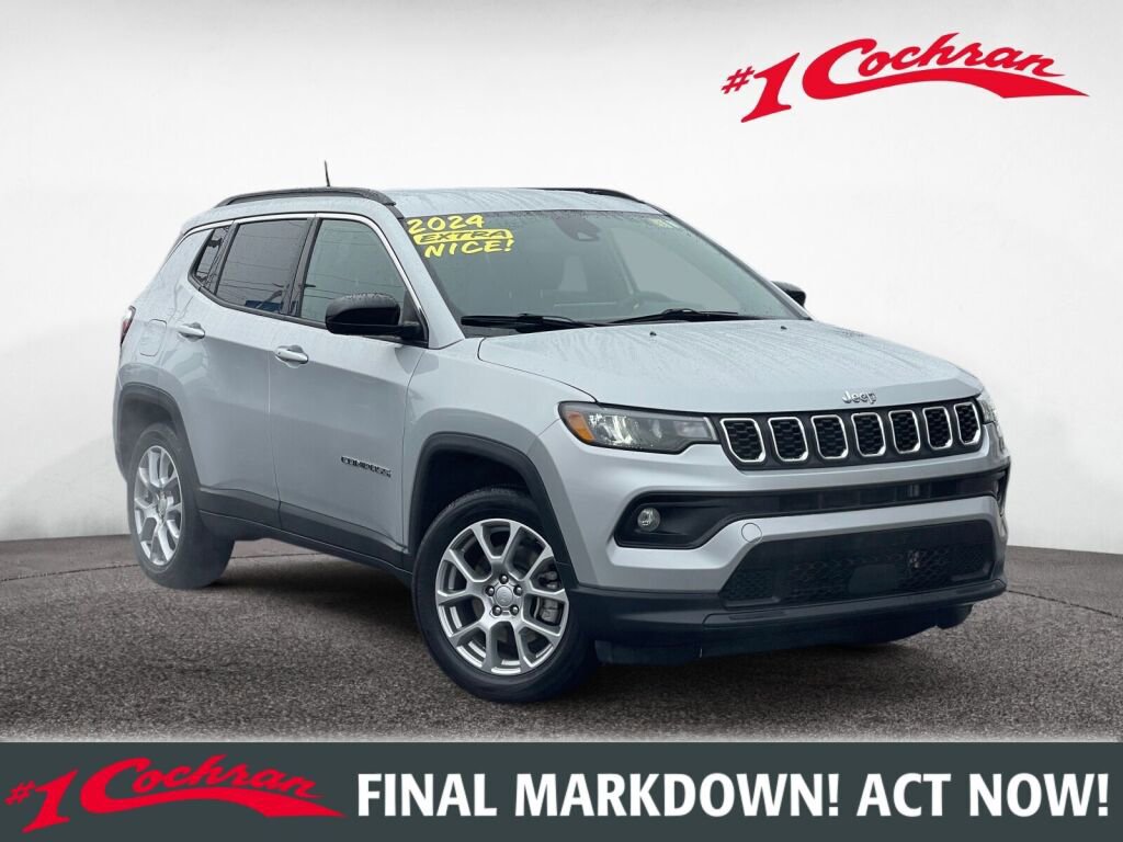 Used 2024 Jeep Compass Latitude image 1