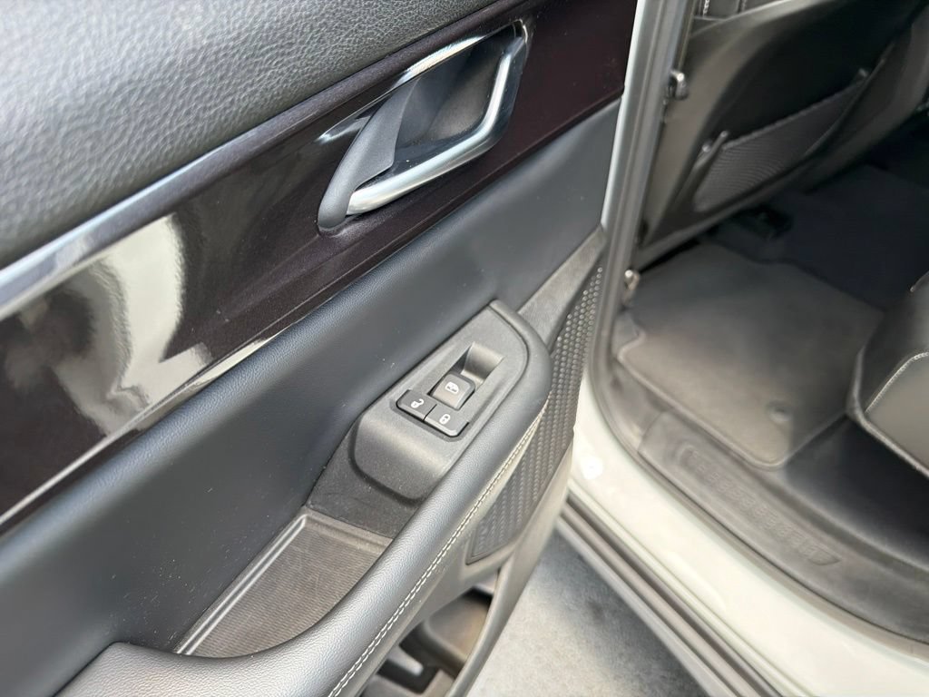 Used 2023 Jeep Grand Cherokee Altitude AWD/4WD image 31