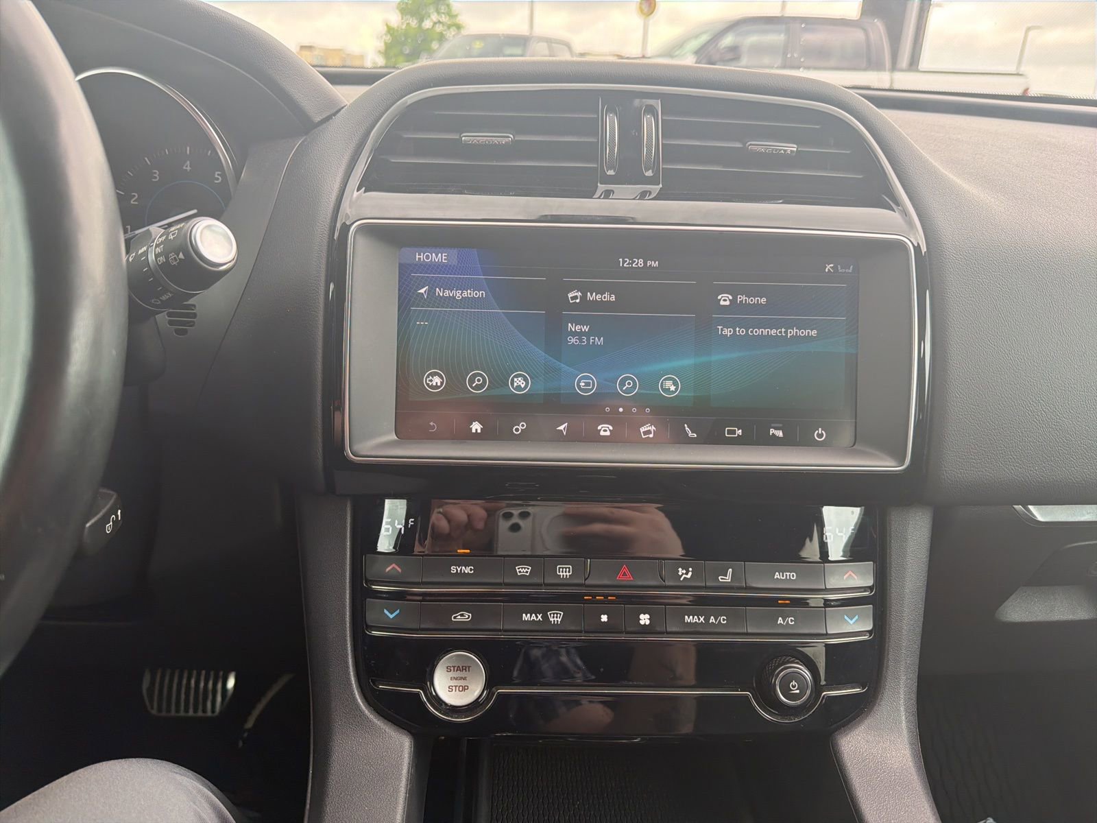 Used 2019 Jaguar F-PACE Premium image 14