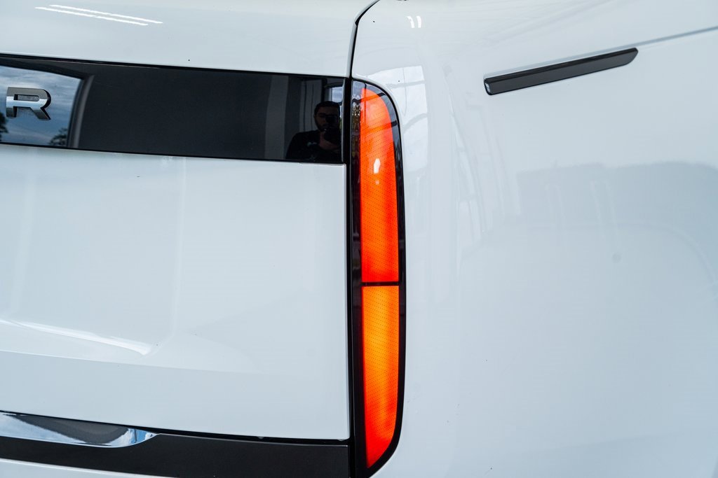Used 2024 Land Rover Range Rover SE image 27
