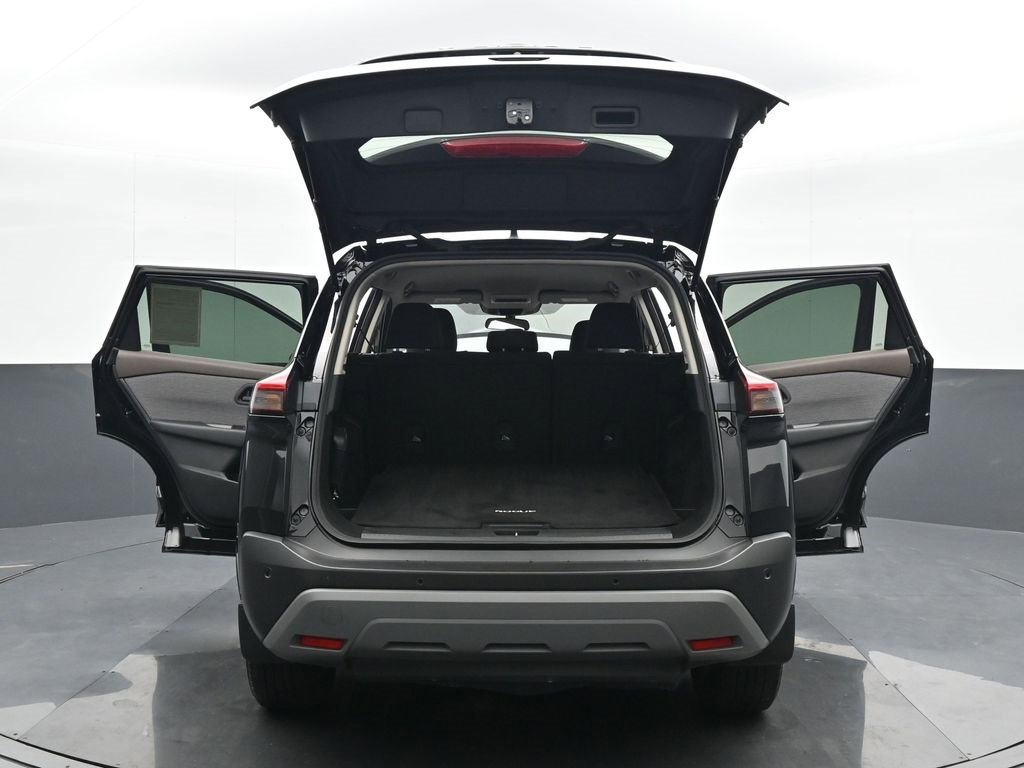 Used 2023 Nissan Rogue S image 25