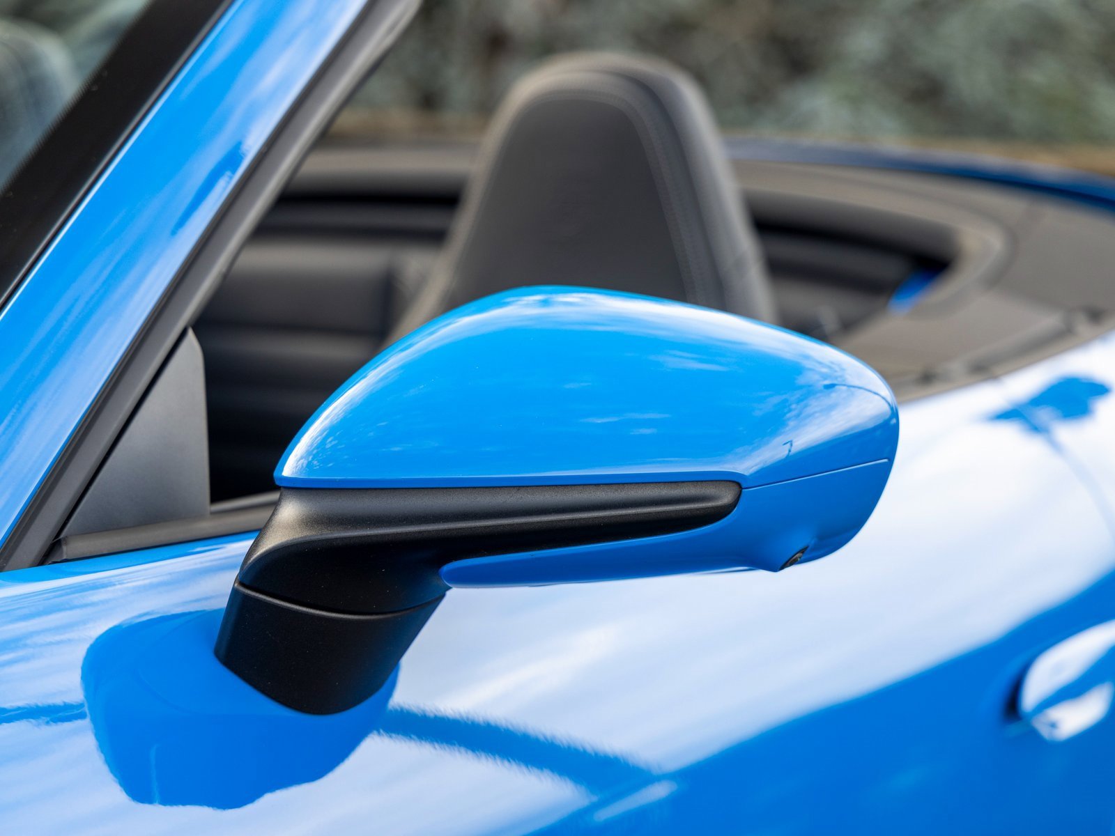 Certified 2024 Porsche 911 Carrera GTS image 17