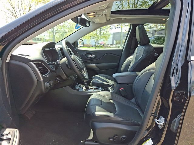 Used 2019 Jeep Cherokee Limited AWD/4WD image 13