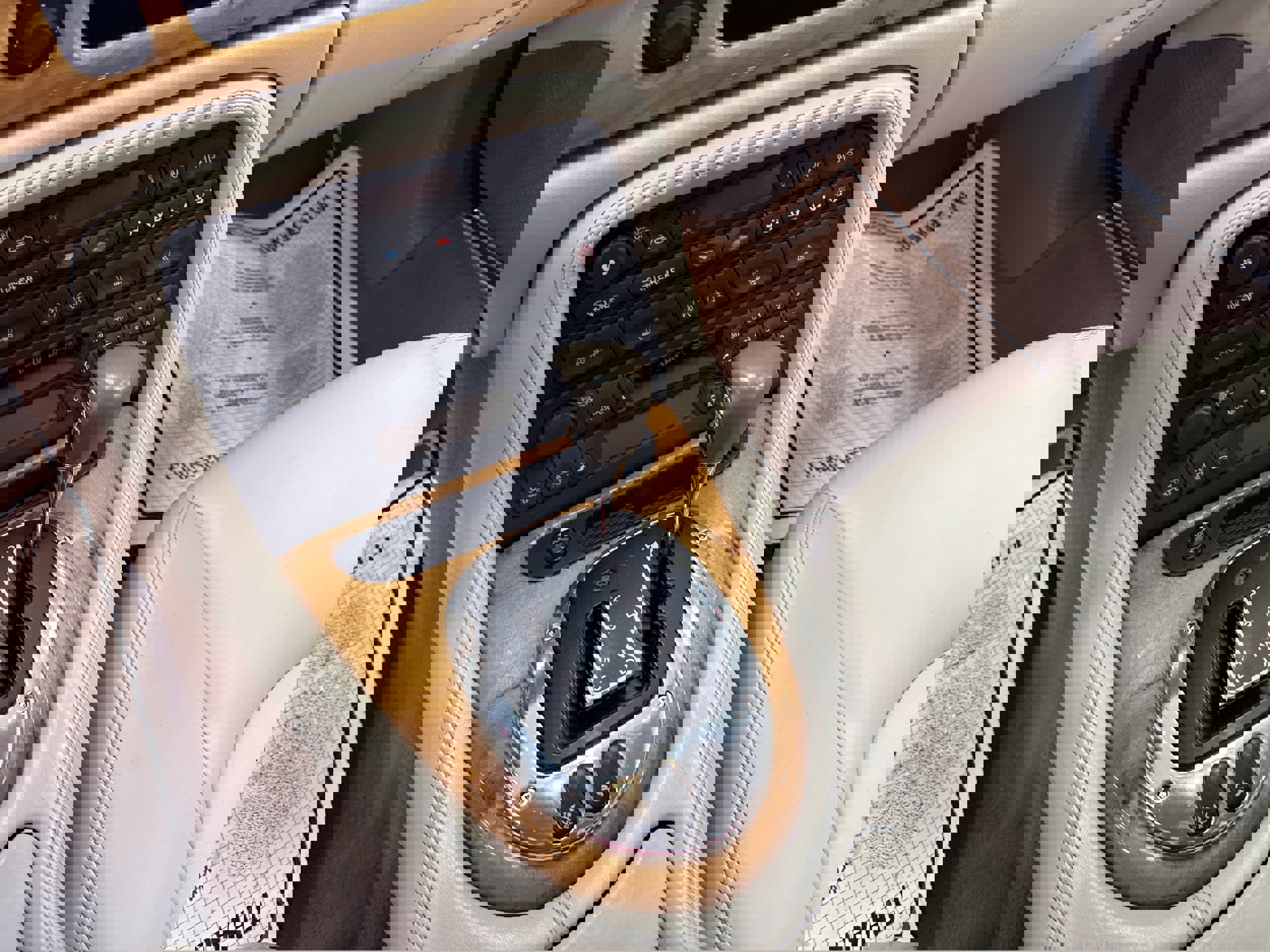 Used 2006 Jaguar XK8 Convertible image 33