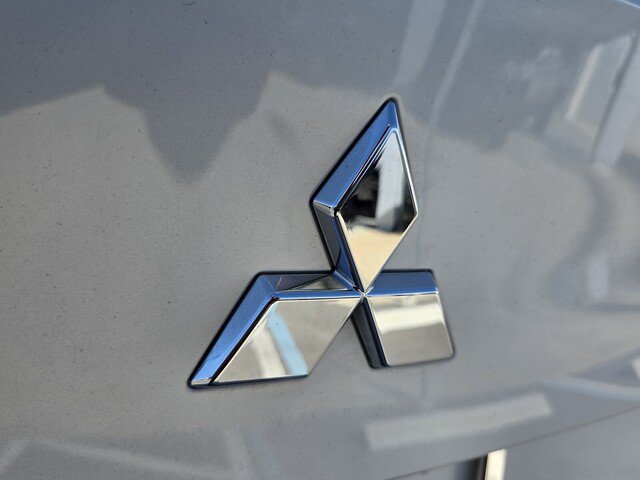 Used 2024 Mitsubishi Outlander SE FWD image 31
