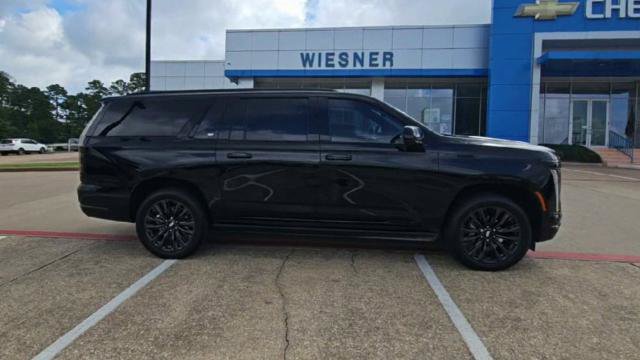 Used 2025 Cadillac Escalade ESV Sport w/ LPO, ONYX Package AWD/4WD image 8