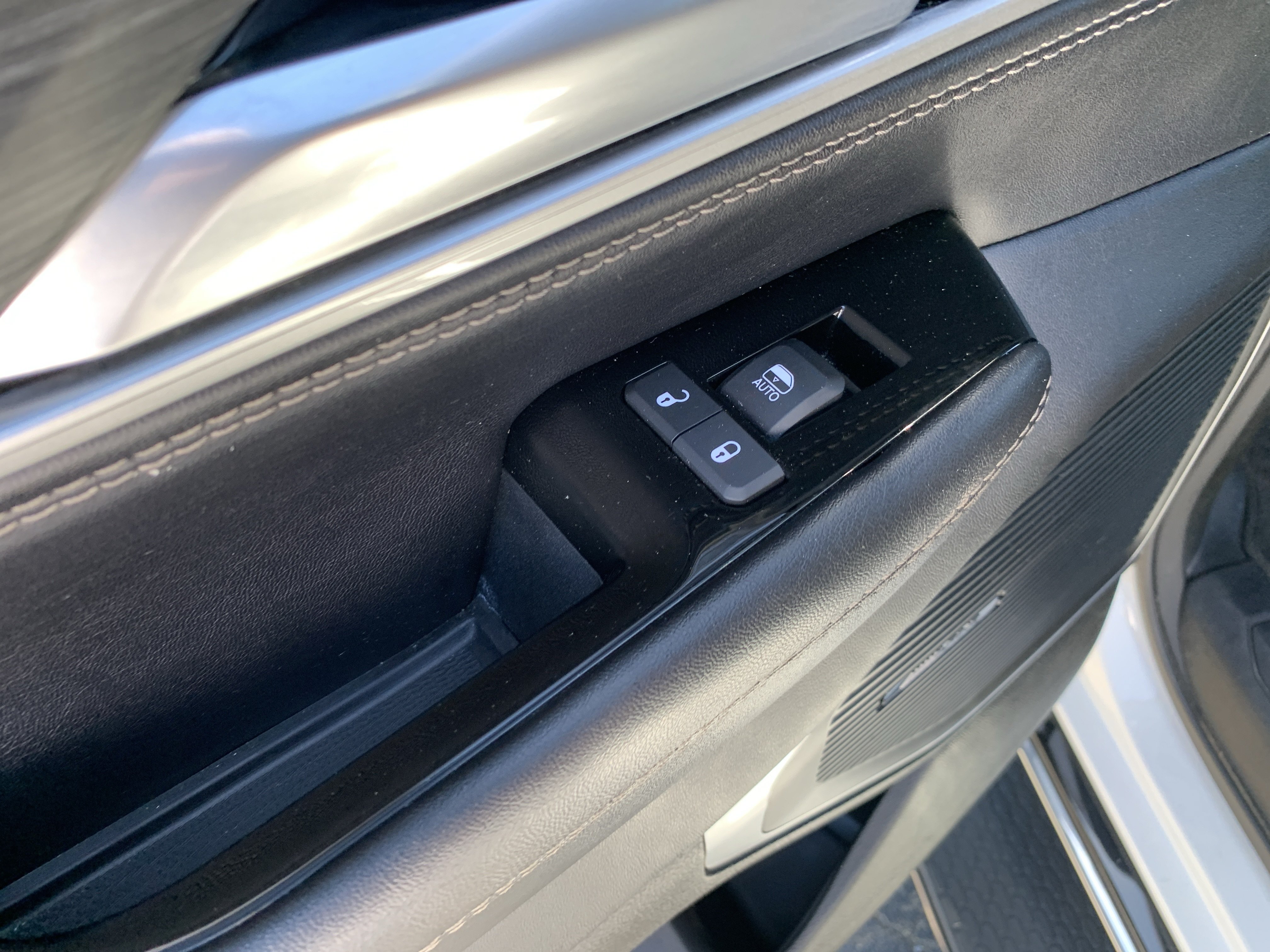 Used 2024 Jeep Wagoneer Series II AWD/4WD image 42