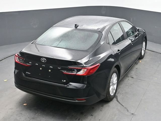 Used 2025 Toyota Camry LE image 29