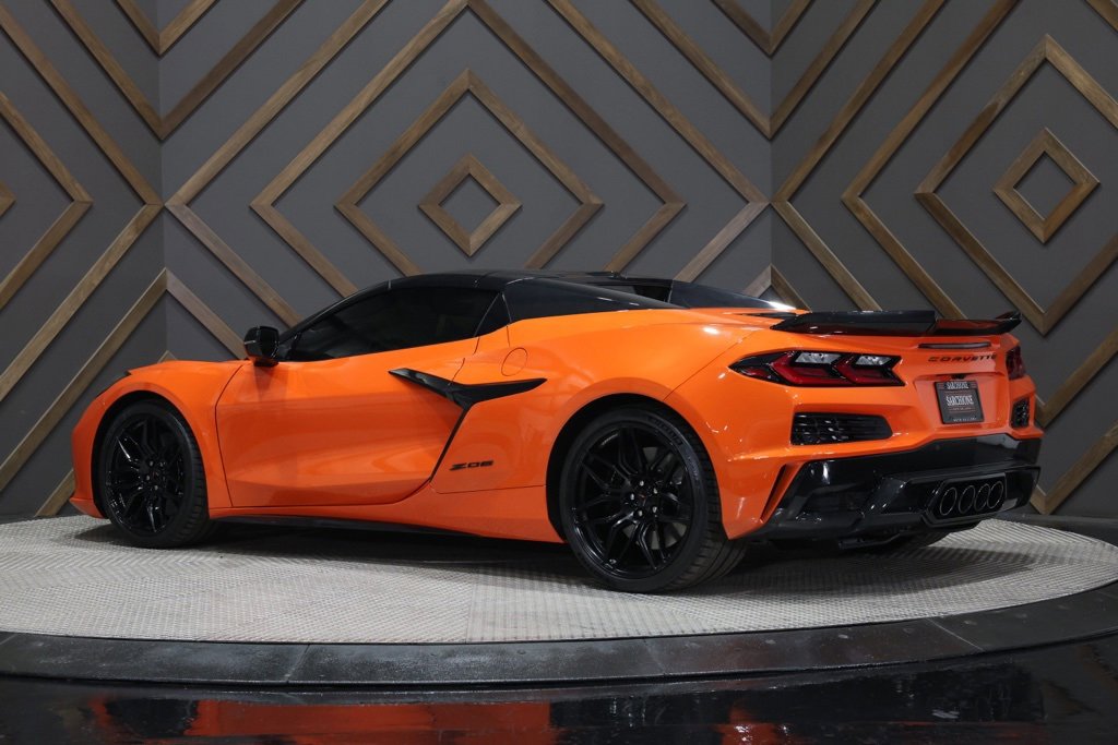 Used 2025 Chevrolet Corvette Z06 w/ Stealth Interior Trim Package image 10