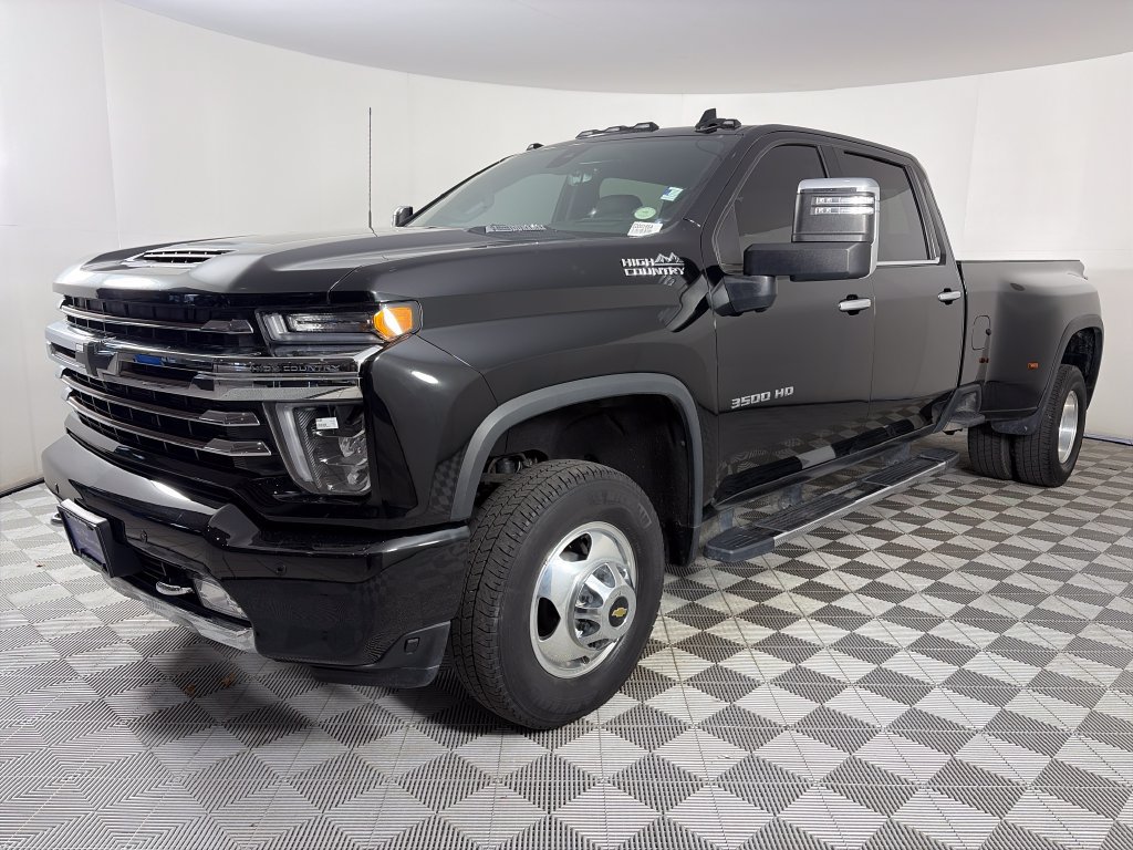 Used 2022 Chevrolet Silverado 3500 High Country AWD/4WD image 3