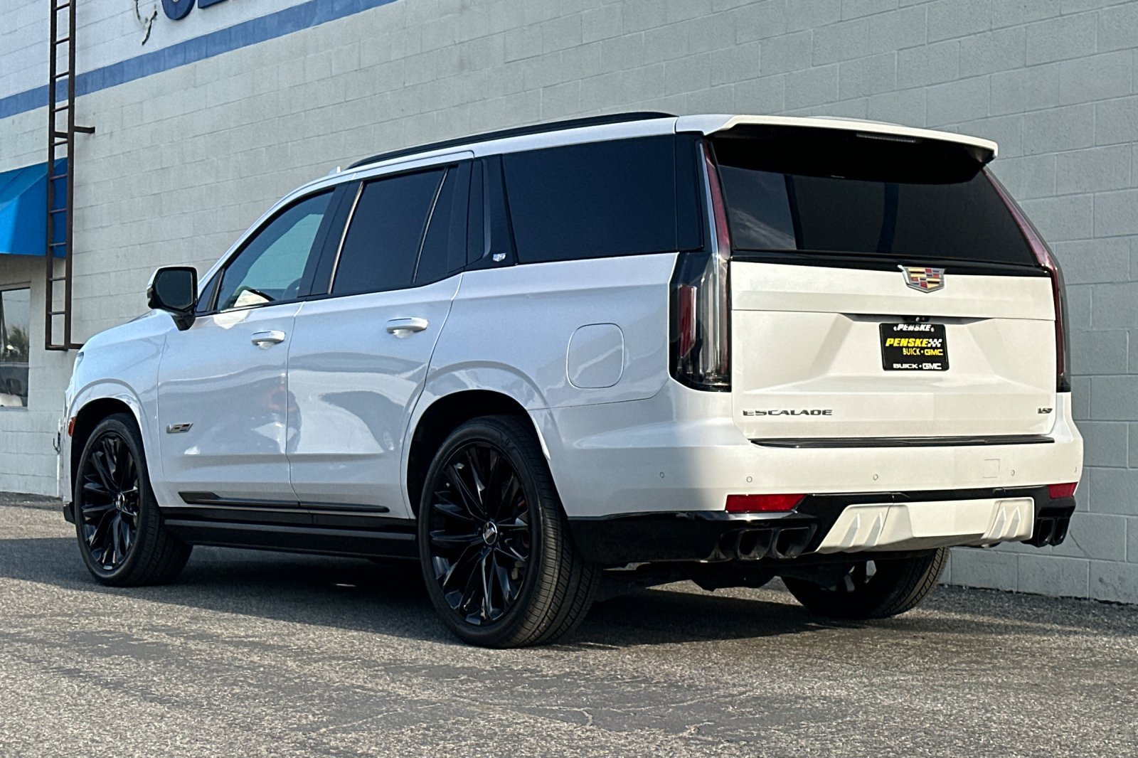 Certified 2023 Cadillac Escalade V AWD/4WD image 6