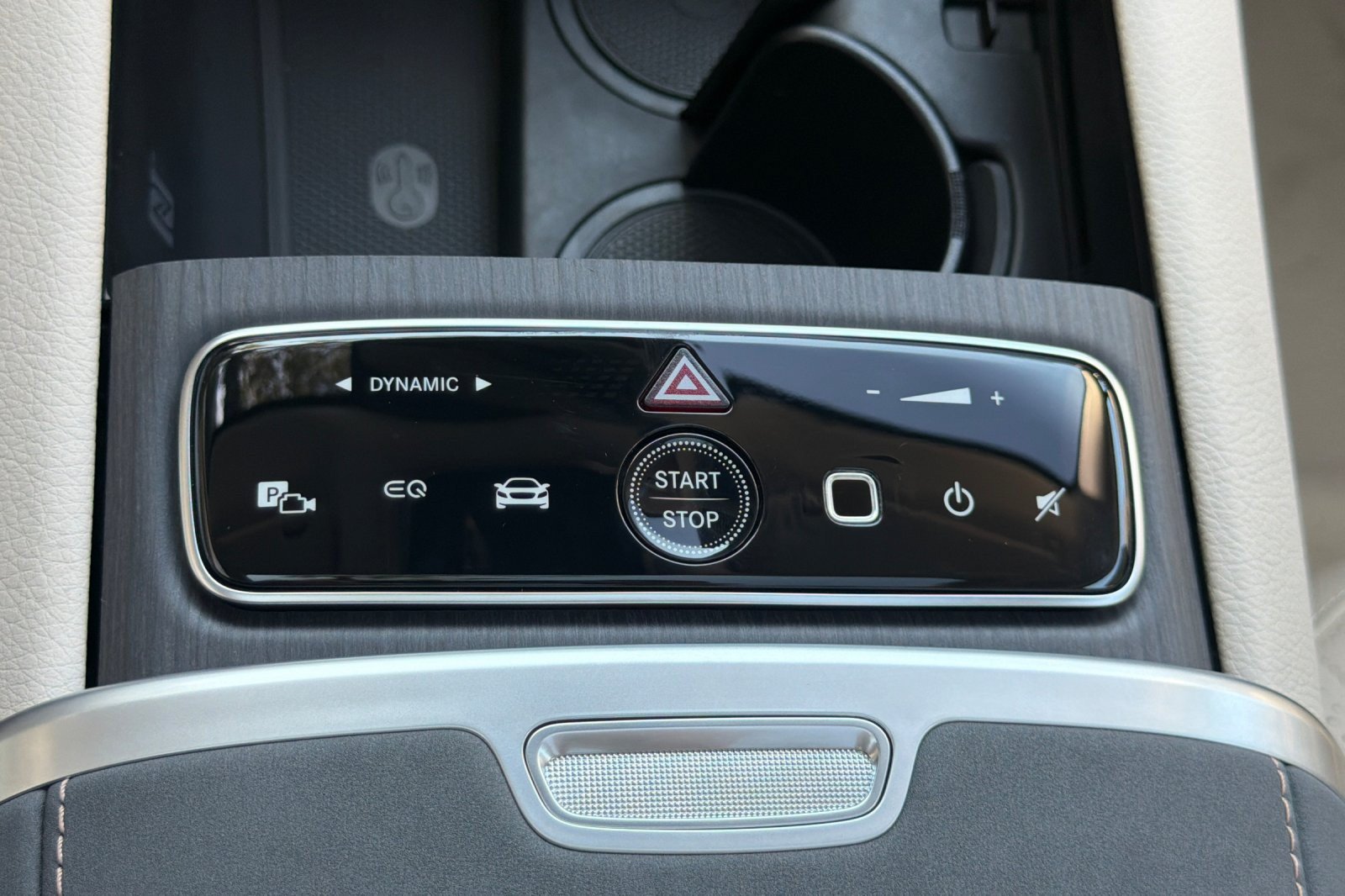New 2026 Mercedes-Benz EQS 400 4MATIC SUV image 23