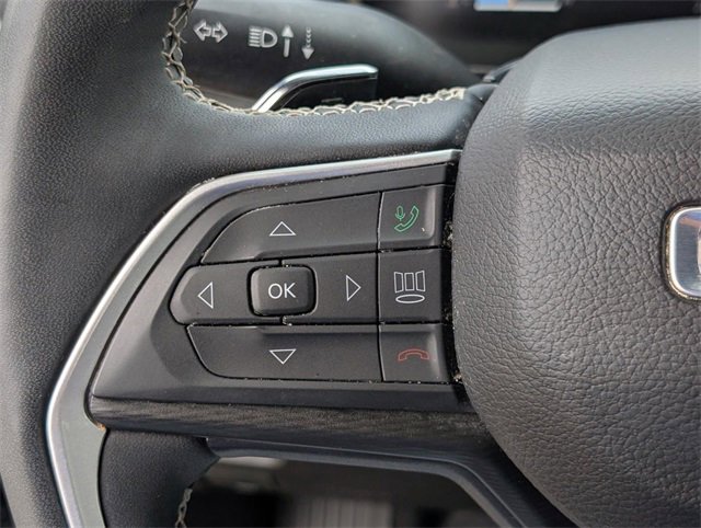 Used 2024 Jeep Grand Cherokee Altitude image 12