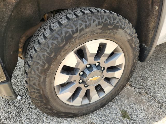 Used 2022 Chevrolet Silverado 2500 Custom w/ Custom Convenience Package AWD/4WD image 10