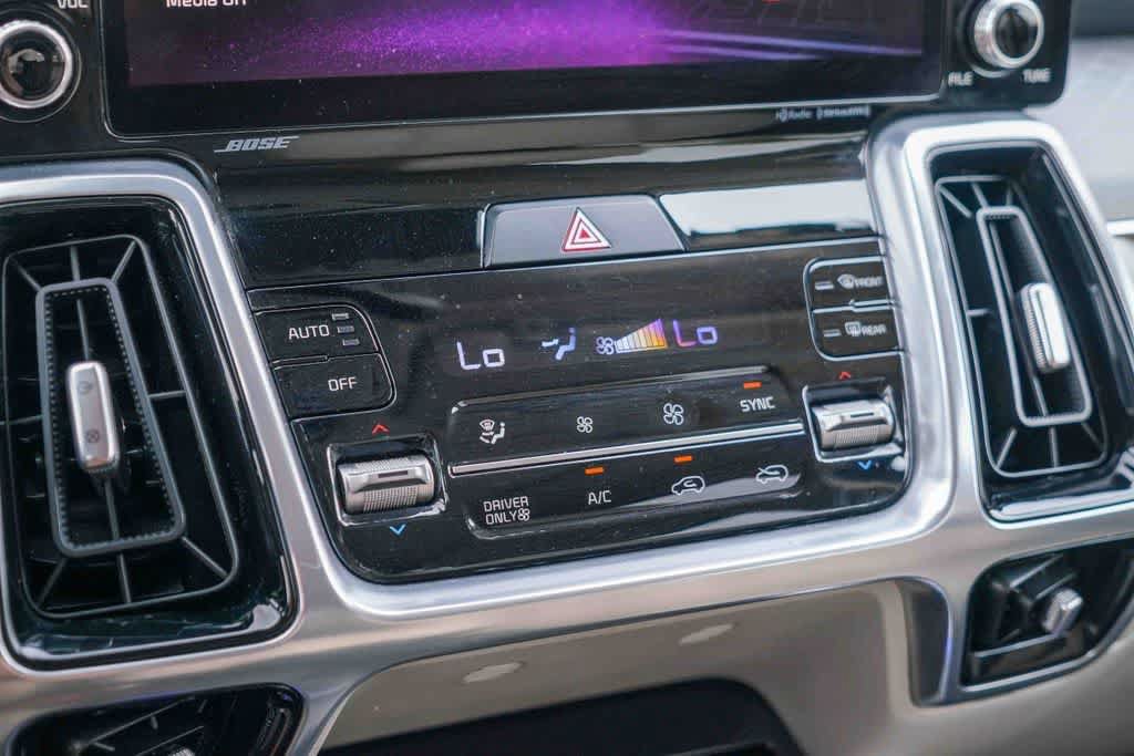 Certified 2022 Kia Sorento SX Prestige w/ Panoramic Sunroof Package AWD/4WD image 21