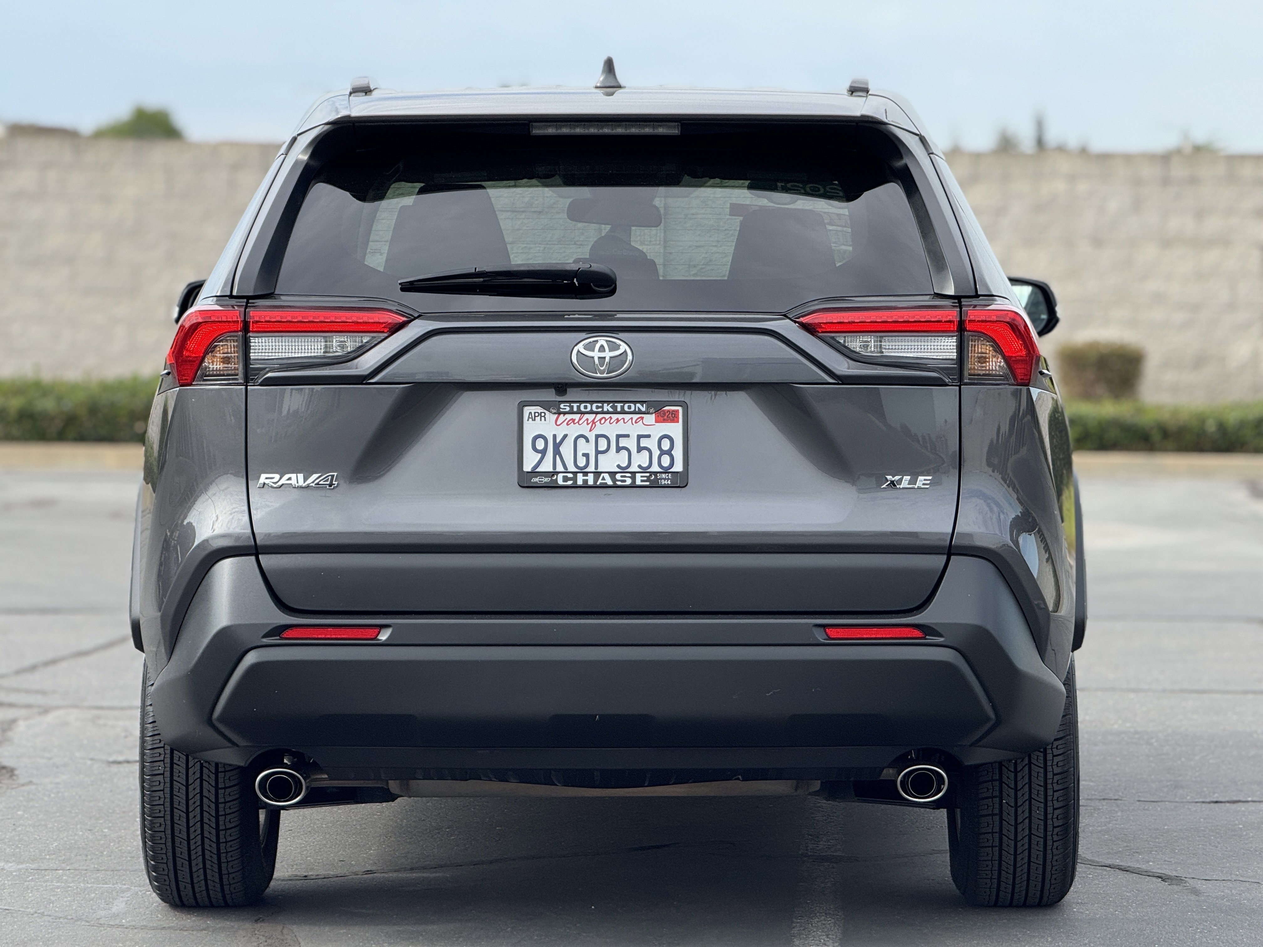 Used 2021 Toyota RAV4 XLE image 6