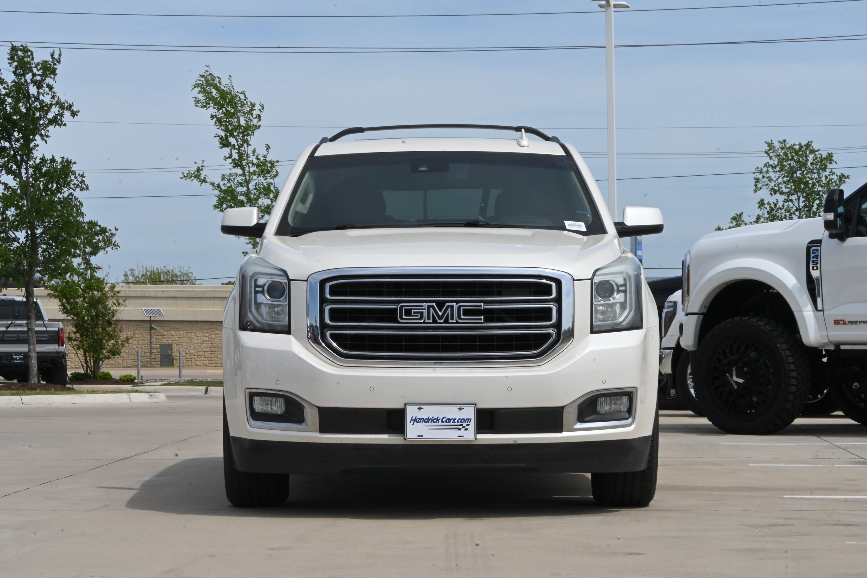 Used 2015 GMC Yukon SLT w/ Open Road Package image 3