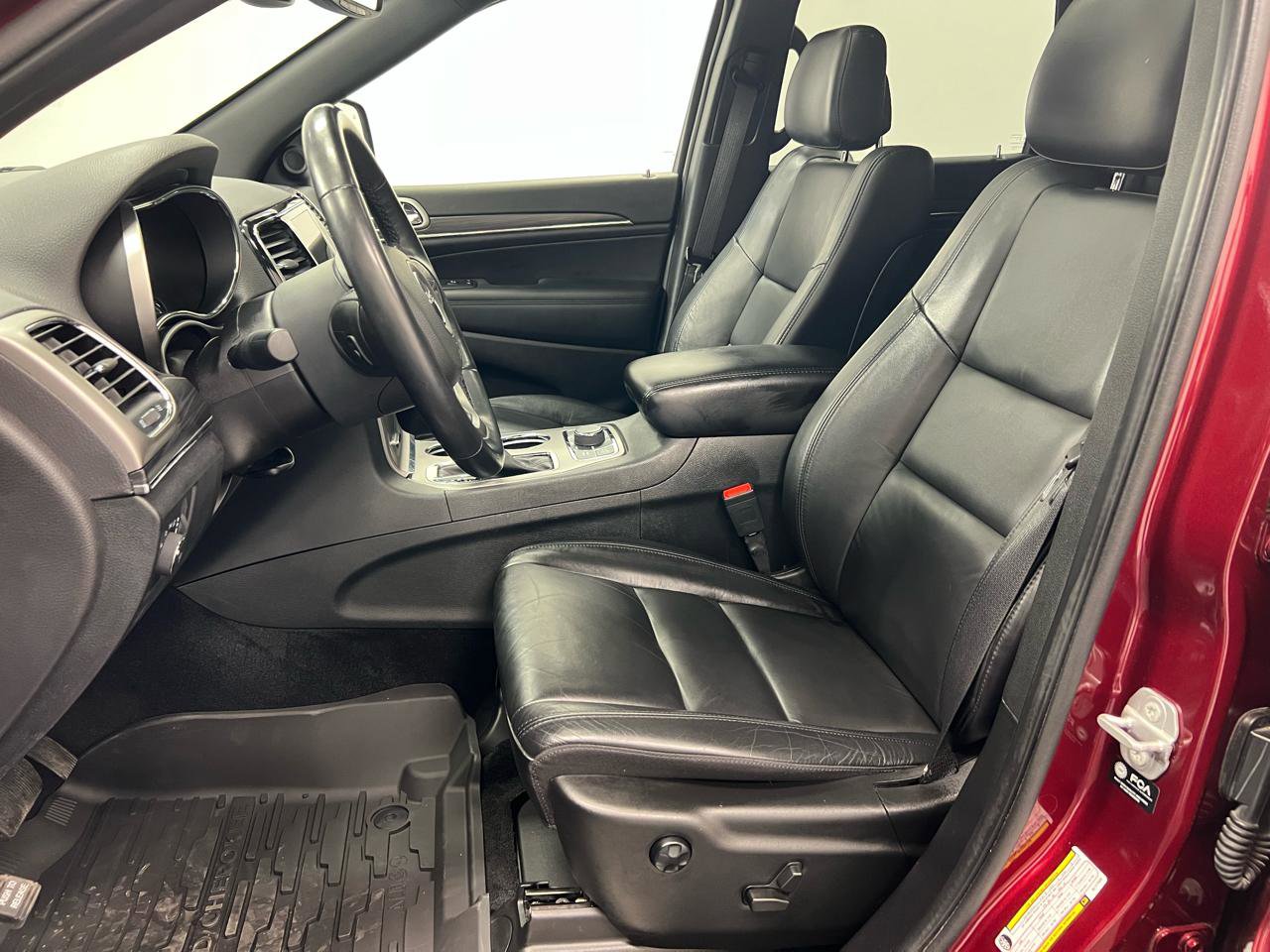 Used 2022 Jeep Grand Cherokee Limited image 4