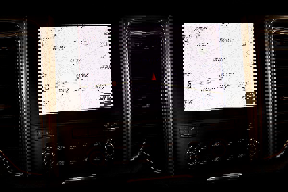 Used 2017 Porsche Macan S image 30