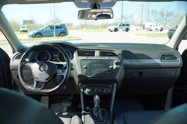 Used 2018 Volkswagen Tiguan SEL image 26