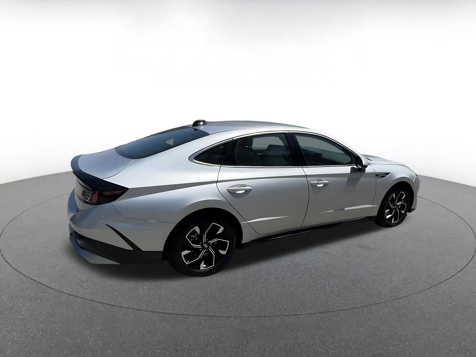Used 2025 Hyundai Sonata SEL FWD image 15